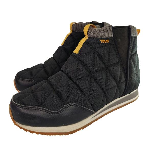 Teva Shoes - Black teva quilted bootie